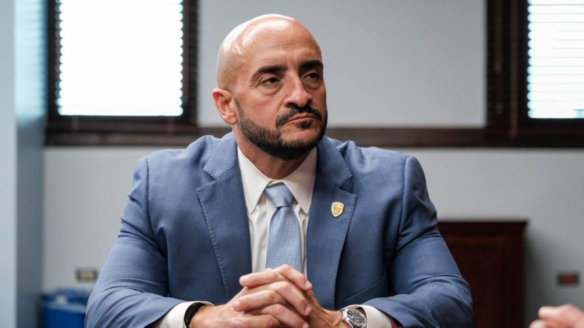 El comisionado de la Policía, Joseph González.