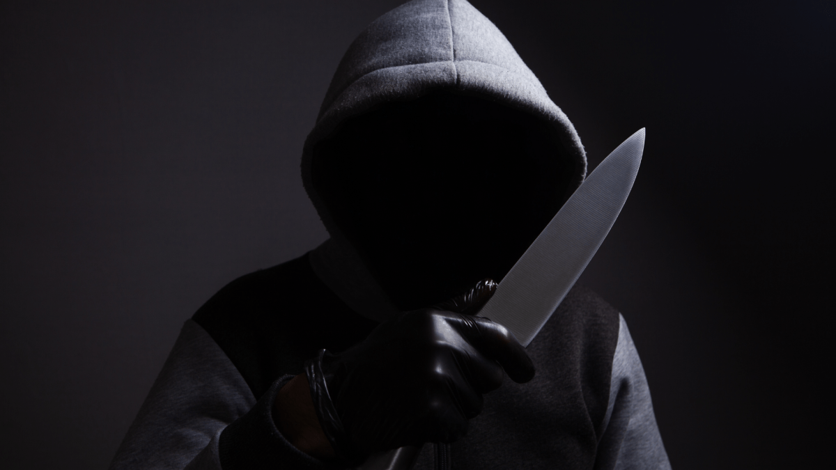 Hombre resulta herido en medio de asalto y le roban $1,700 en efectivo