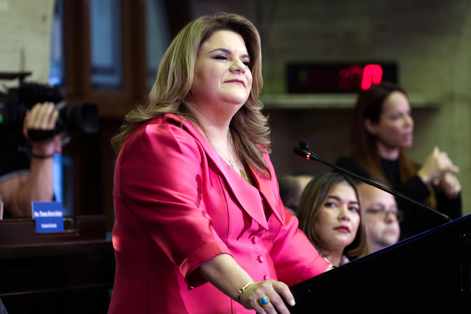 Gobernadora se reunirá con Domenech y García para evaluar "los pasos a seguir"