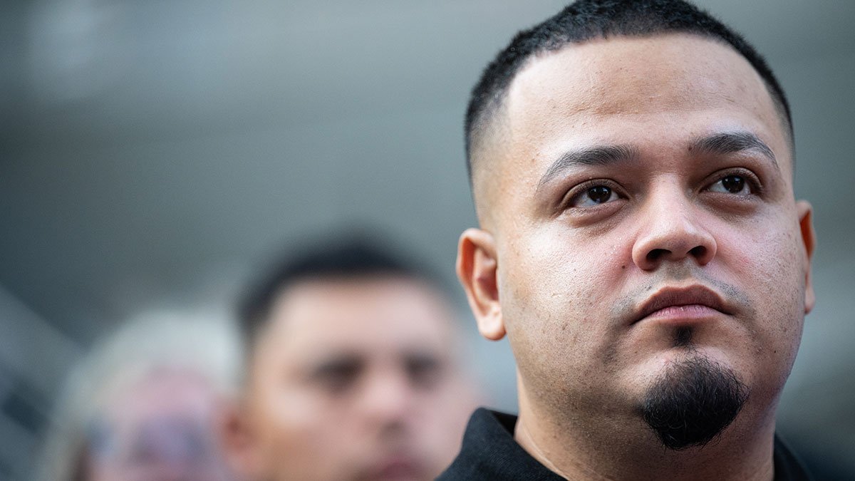 Imagen del artículo de Telemundo PR: El Departamento de Justicia busca reactivar caso penal contra Kilmar Ábrego García