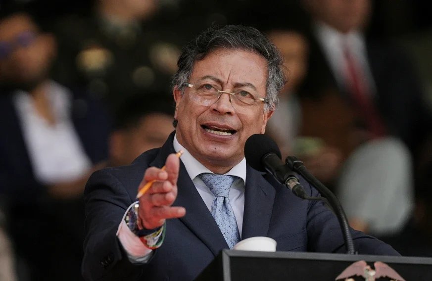 Suspenden temporalmente a Petro como presidente de Colombia hasta después de elecciones