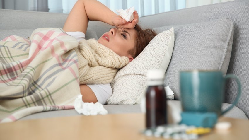 ¿Qué hacer para evitar contagiarnos de gripe y sirven los tés de limón? Una doctora nos explica