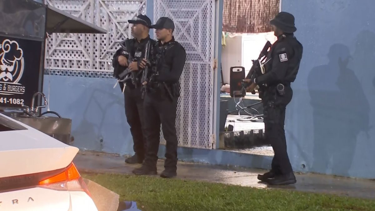 Arrestan a dos mujeres y un hombre en un allanamiento en Río Piedras ...