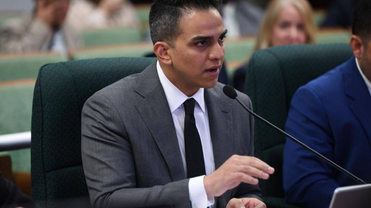 Citan a vista de desacato al secretario de Hacienda, Ángel Pantoja