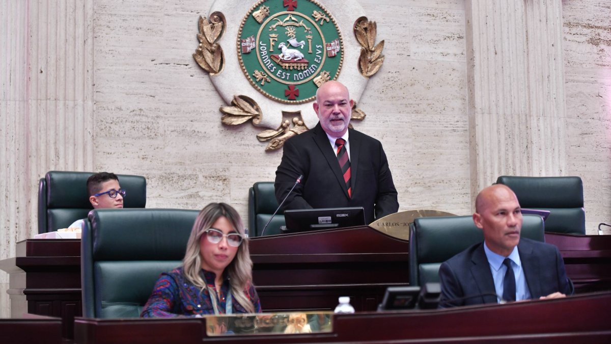 Cámara de Representantes ordena estudio sobre el precio de la gasolina