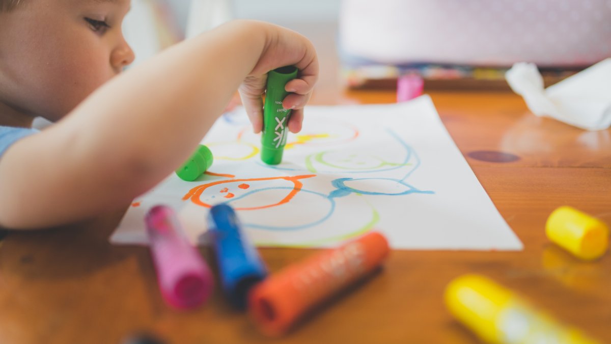 ¿Necesitas cuido para tu hijo? Podrías recibir hasta $300 con programa de ACUDEN