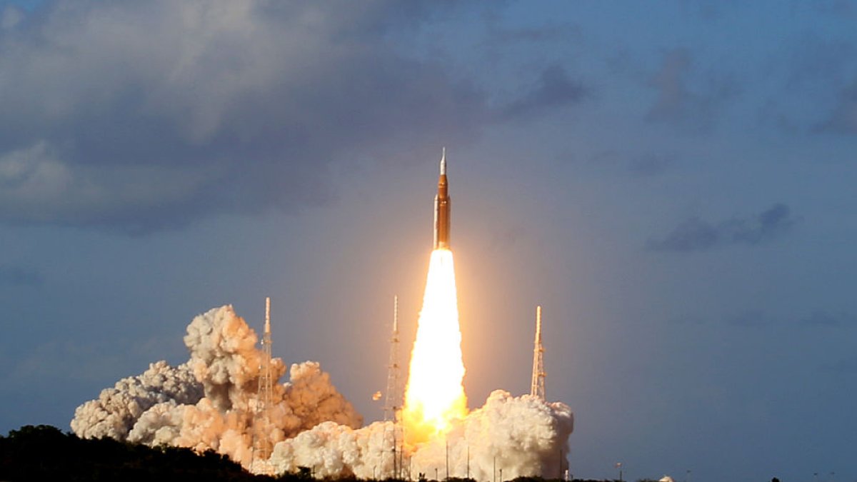 Artemis II despega exitosamente rumbo a la Luna