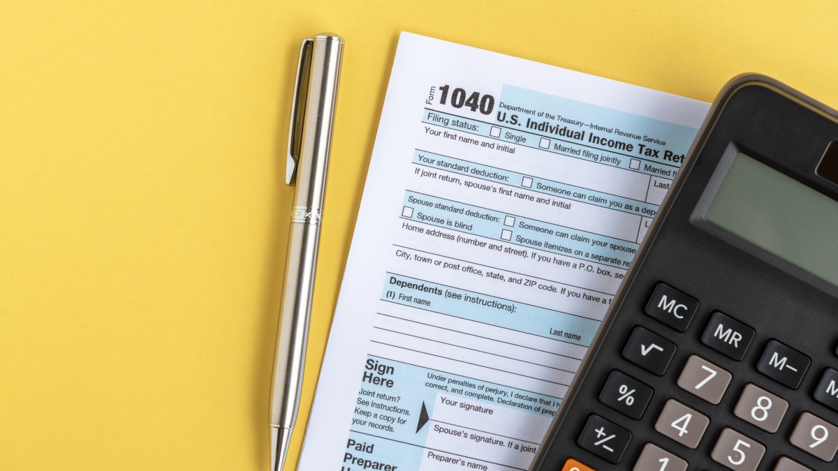 ¿Se te pasó el tiempo? Mañana es la fecha límite para declarar tus impuestos al IRS