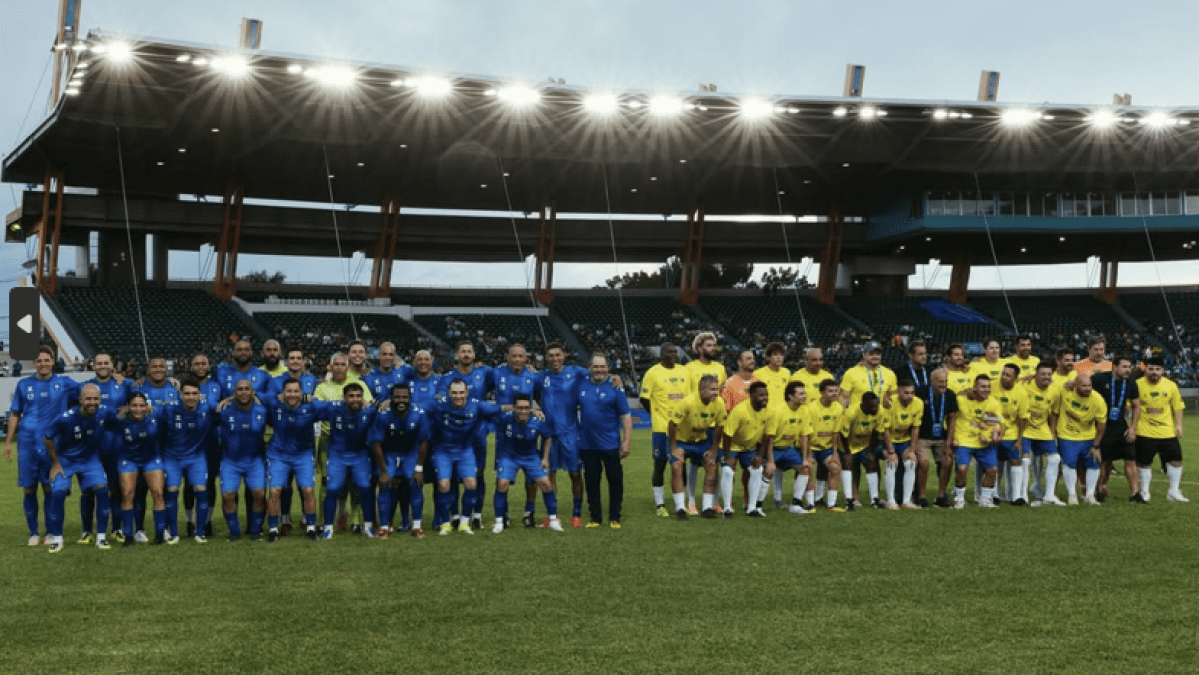 Puerto Rico revive la historia y vence a Brasil en una noche de leyendas en Bayamón