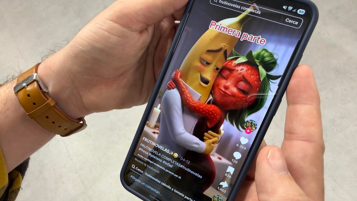 'Frutinovelas': la IA reiventa el melodrama en redes con frutas y estereotipos machistas