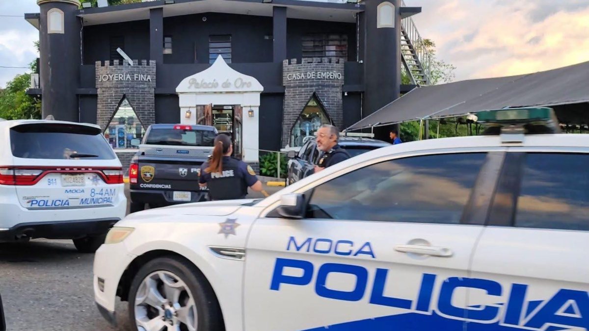 Sorprenden a sujetos que intentaron asaltar casa de empeño en Moca