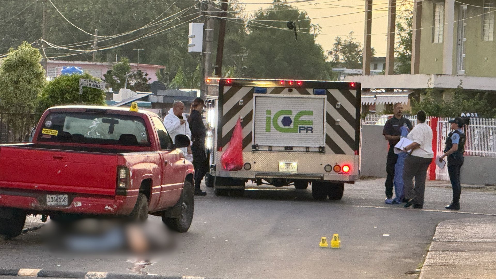 Ocupan sobre 100 casquillos de bala en escena de asesinato en Vega Baja