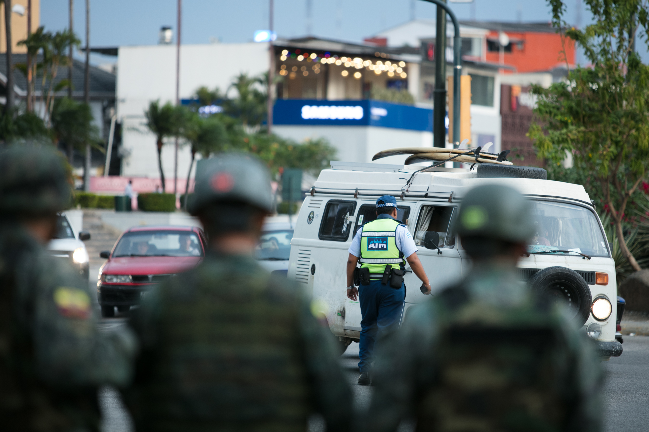 Ecuador: hombres armados matan a tiros a cinco en una cancha