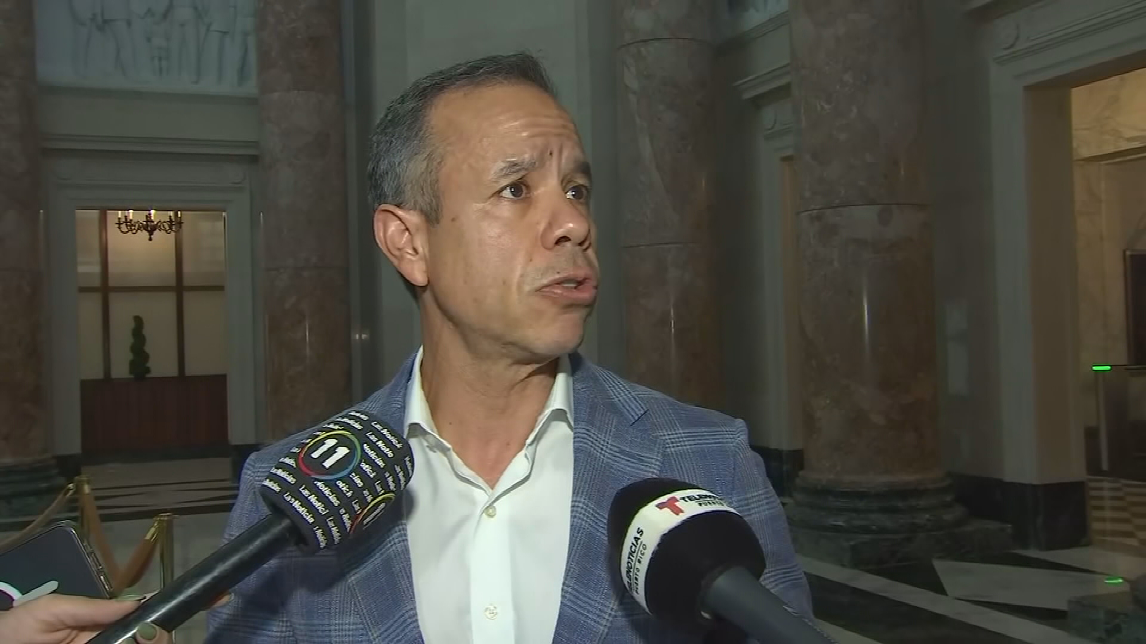 Alcalde de San Juan radica la demanda contra la AAA