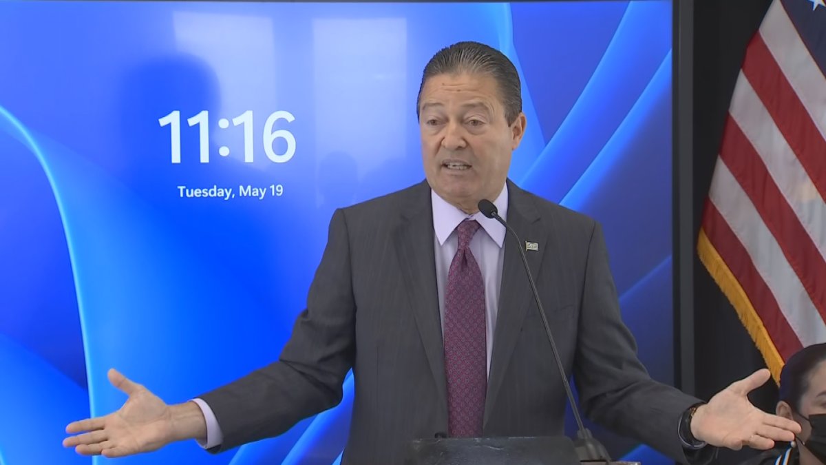 Alcalde de Cataño califica como errores administrativos informe de la contralora