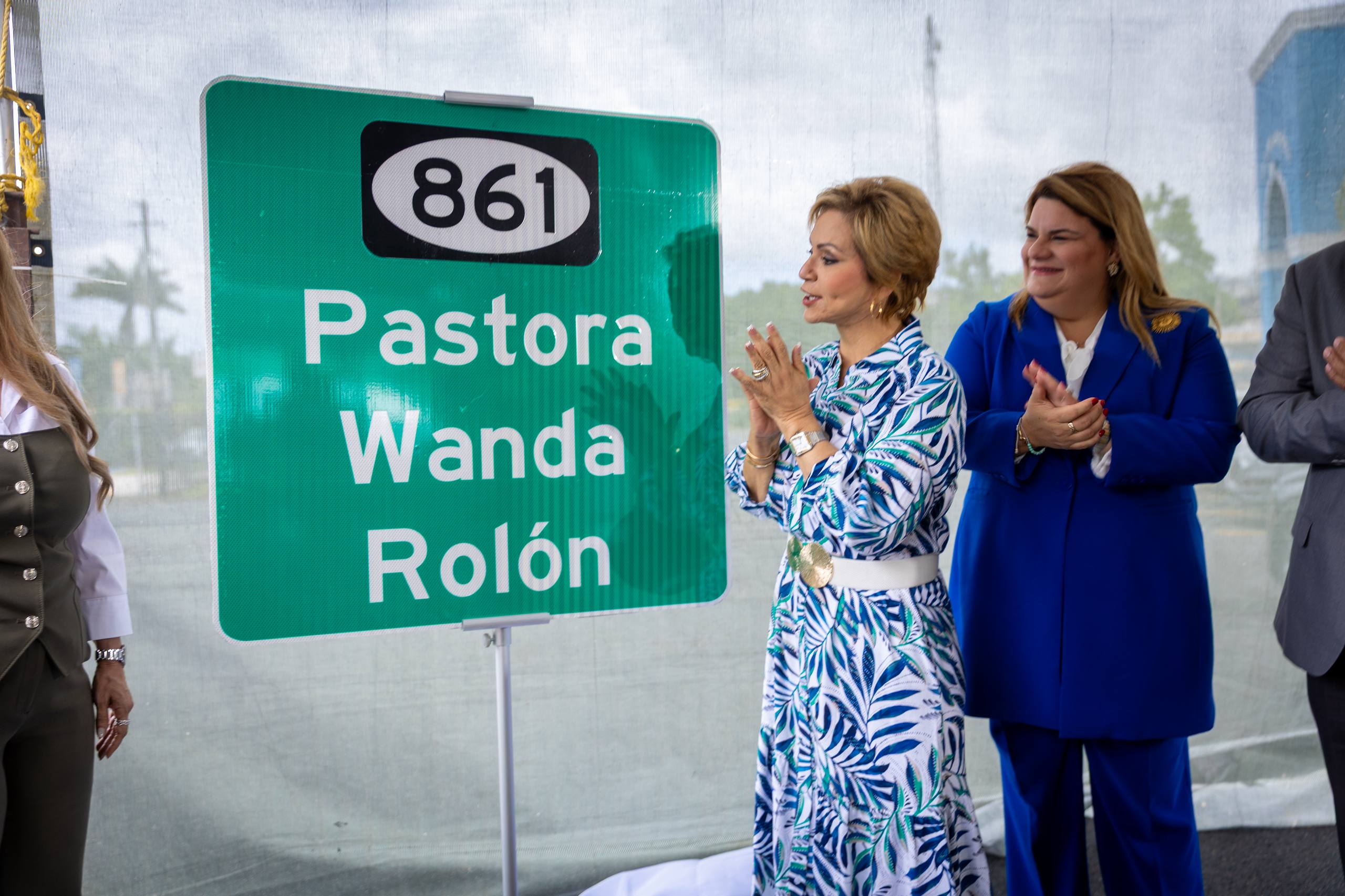 Ya es oficial: carretera PR-861 lleva el nombre de la pastora Wanda Rolón