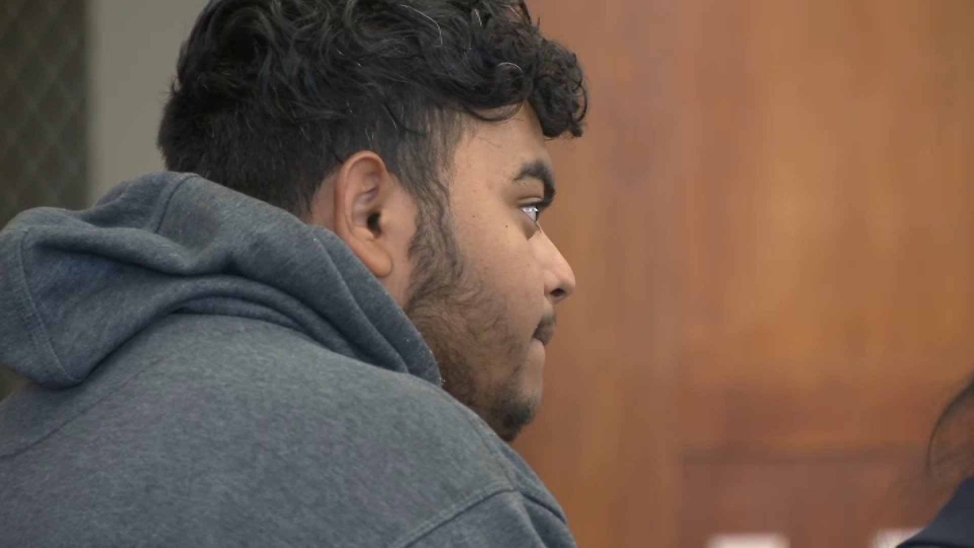 Acusan a hombre de Chelsea de quemar a su hijo de 2 años con un encendedor y de asfixiar a su sobrino