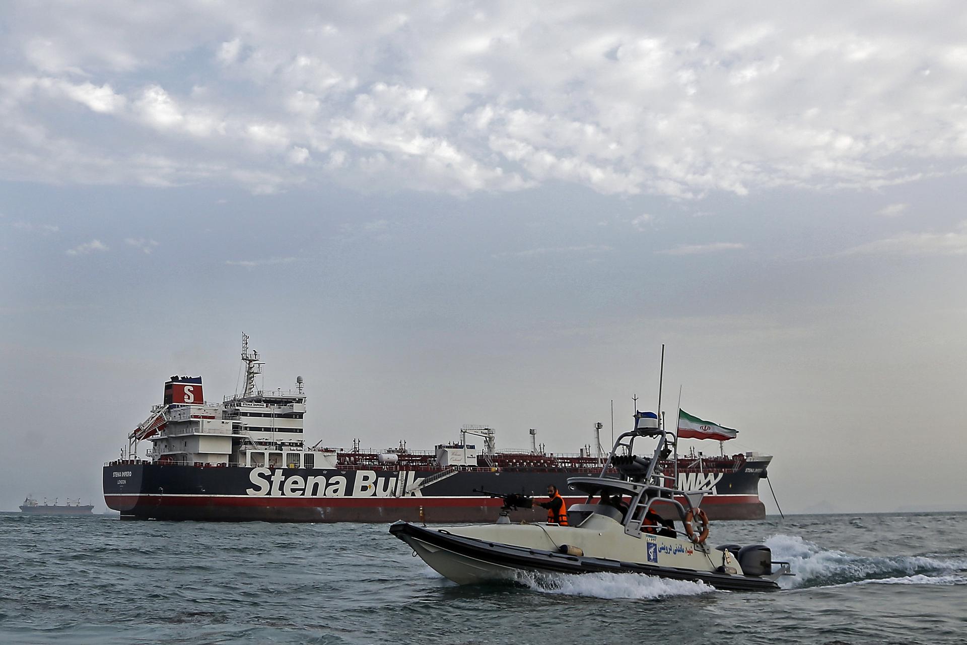 Irán cierra de nuevo el estrecho de Ormuz tras mortales ataques de Israel en Líbano