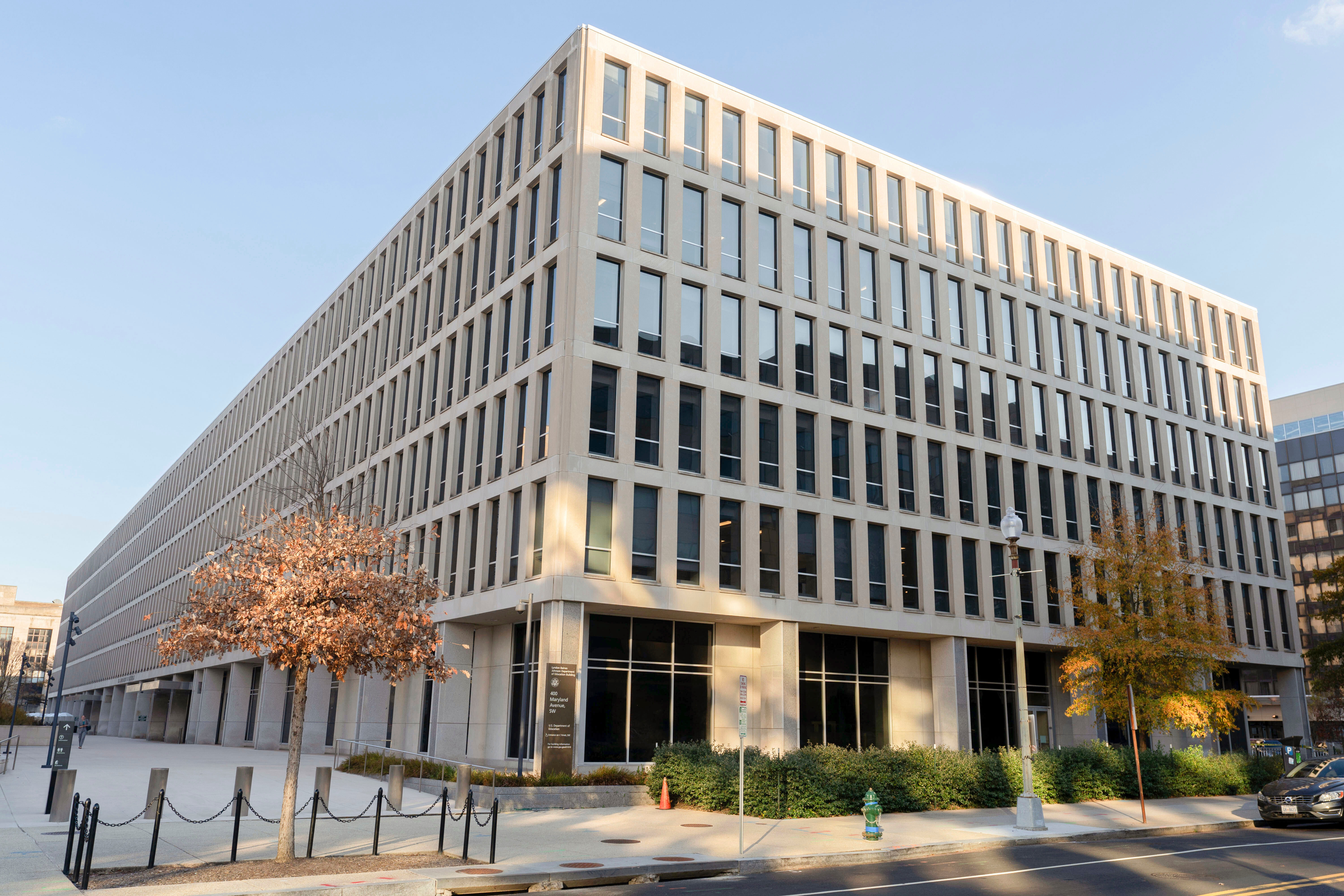 Trump transfiere ciertas facultades del Departamento de Educación a otras entidades