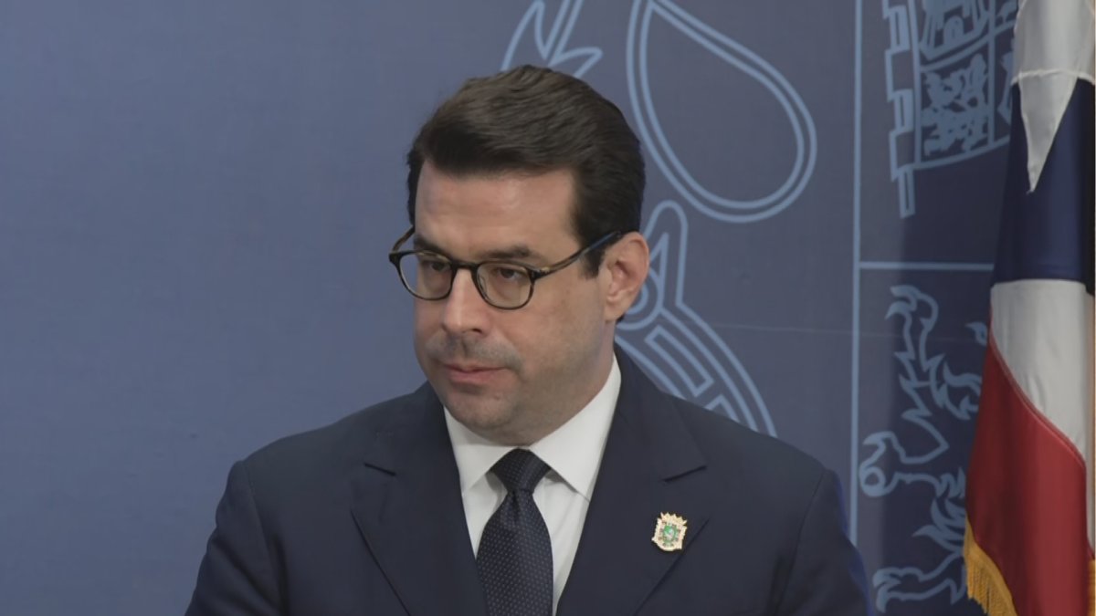 Justicia refiere al PFEI denuncias de Domenech contra Sebastián Negrón