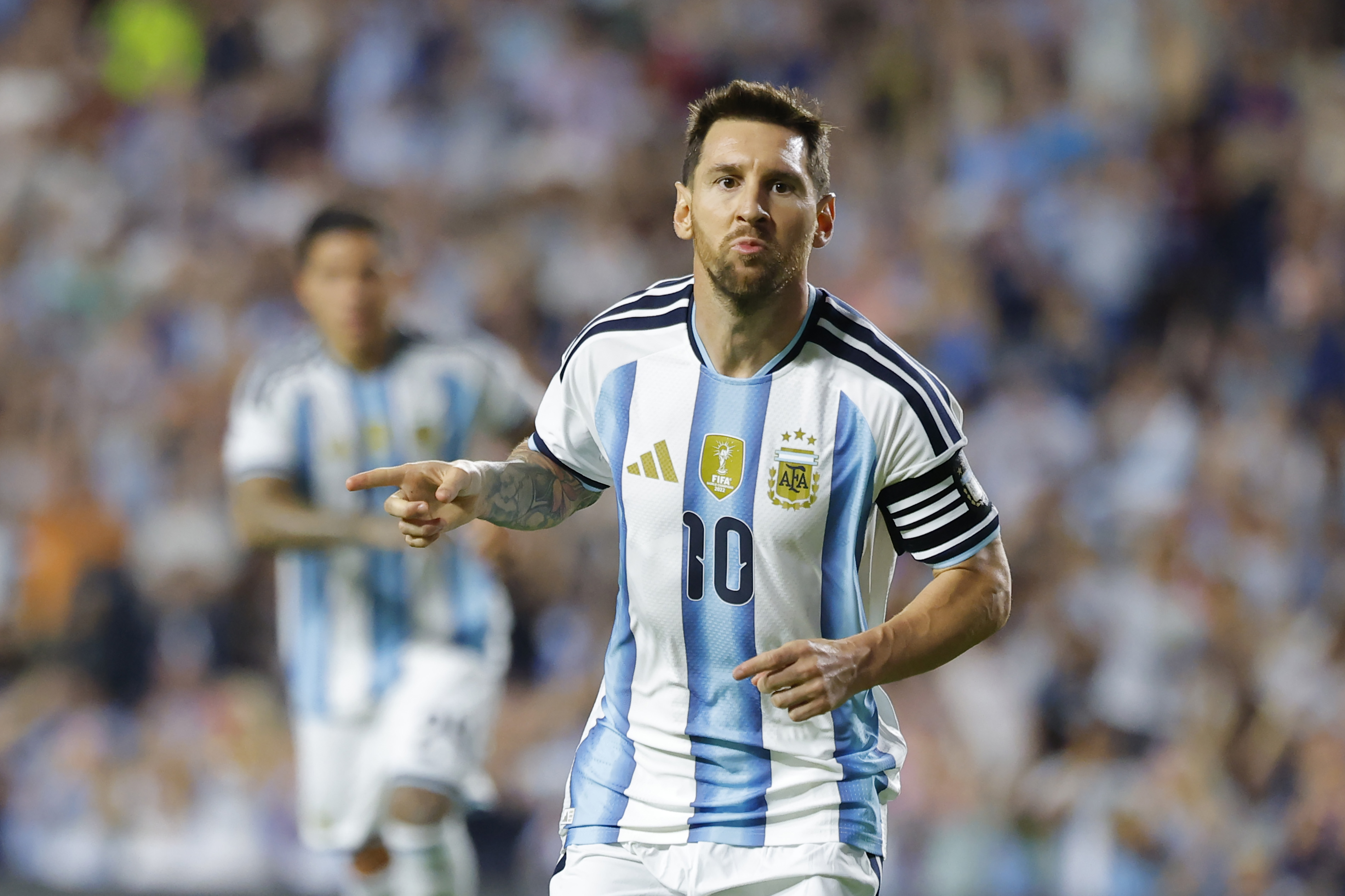 Listo para el Mundial: Messi reaparece con gol de penal  en 