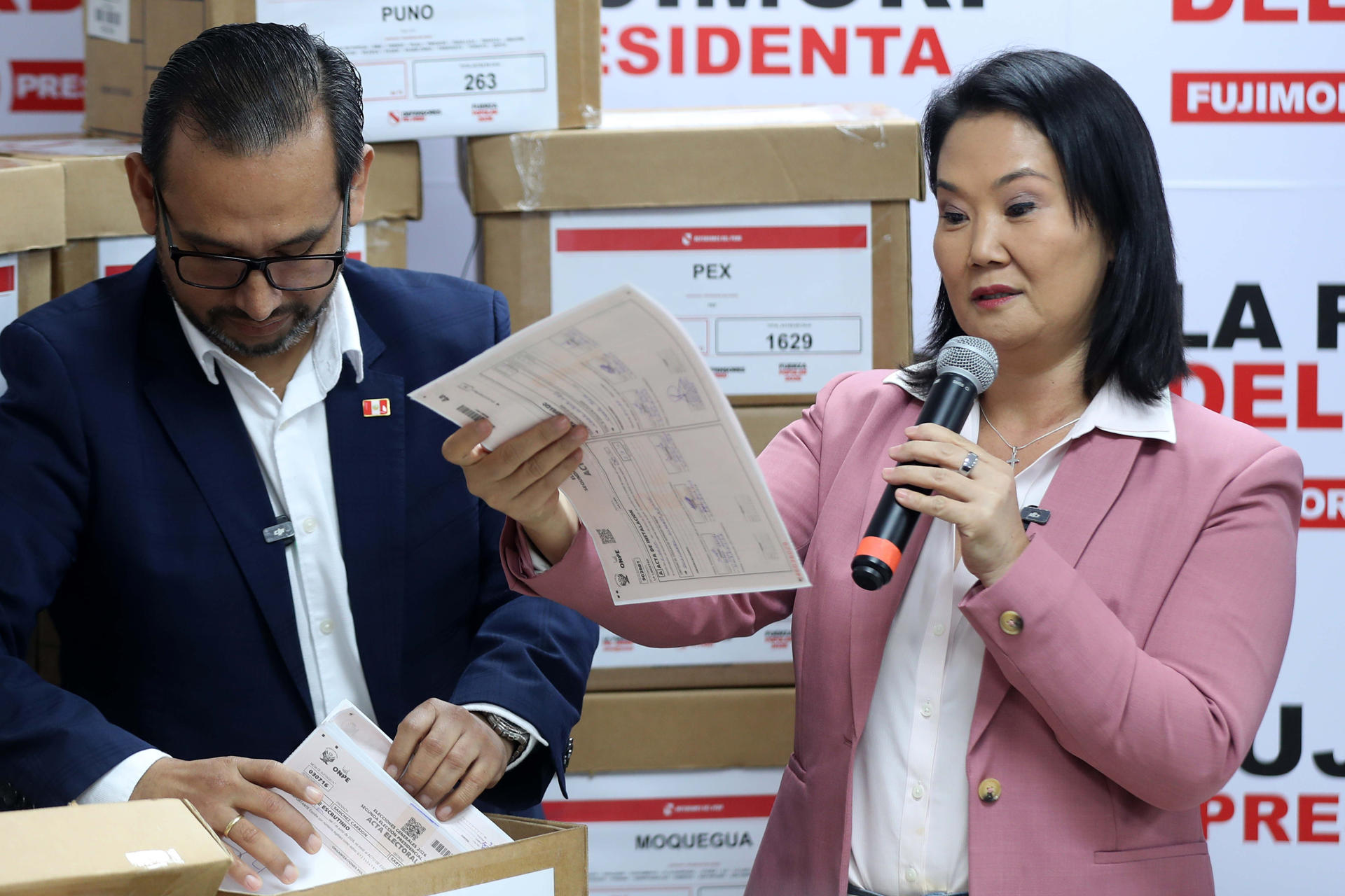 Keiko Fujimori espera ser proclamada como presidenta electa de Perú en los próximos días
