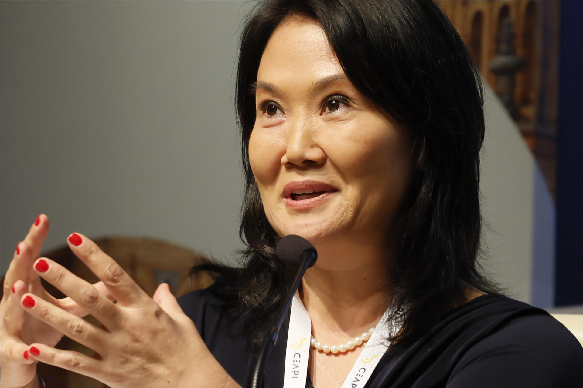 Elecciones en Perú: Keiko Fujimori mantiene ventaja de 40,000 votos sobre Sánchez