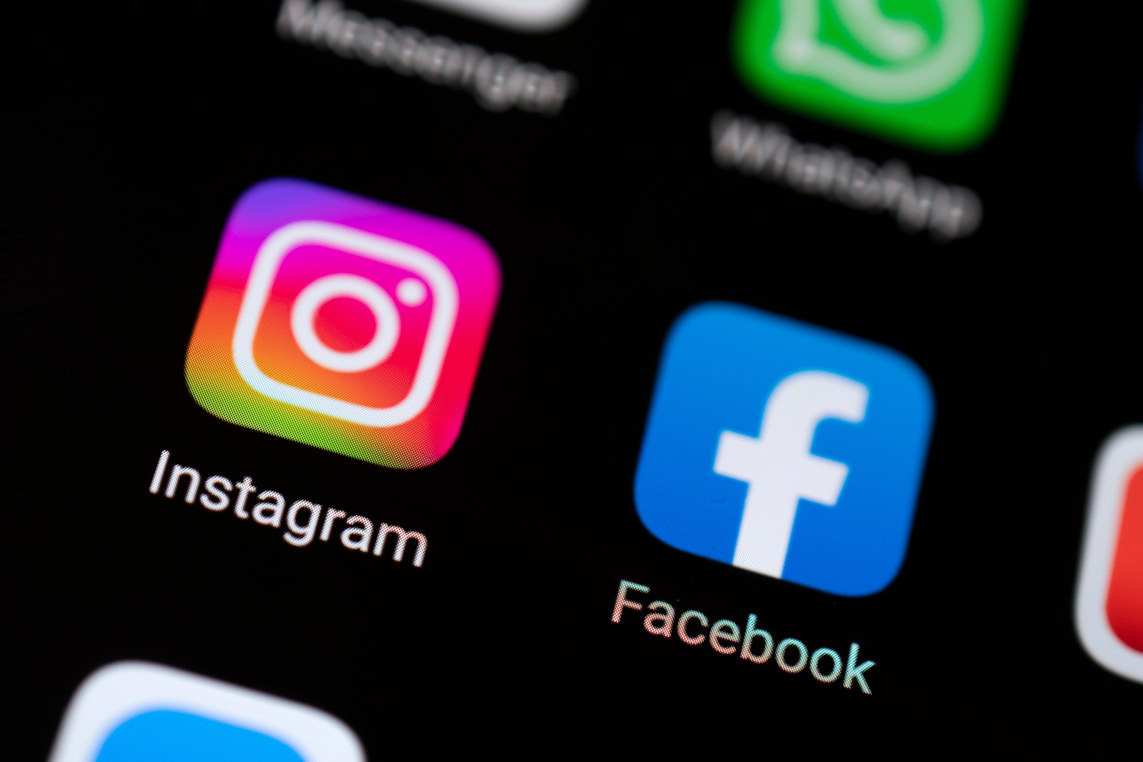 Usuarios de redes sociales reportaron caída de Instagram y Facebook