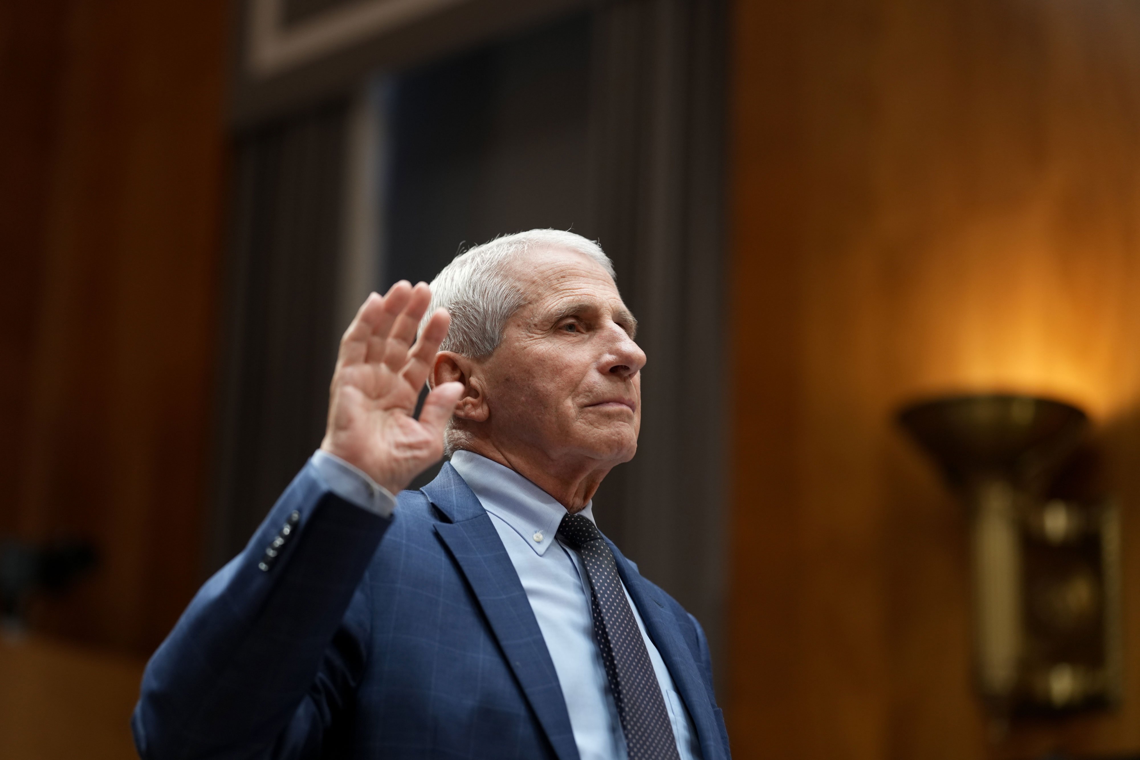 Imagen del artículo de Telemundo PR: Senadores votan a favor de declarar a Fauci en desacato al Congreso tras acogerse a la Quinta Enmienda
