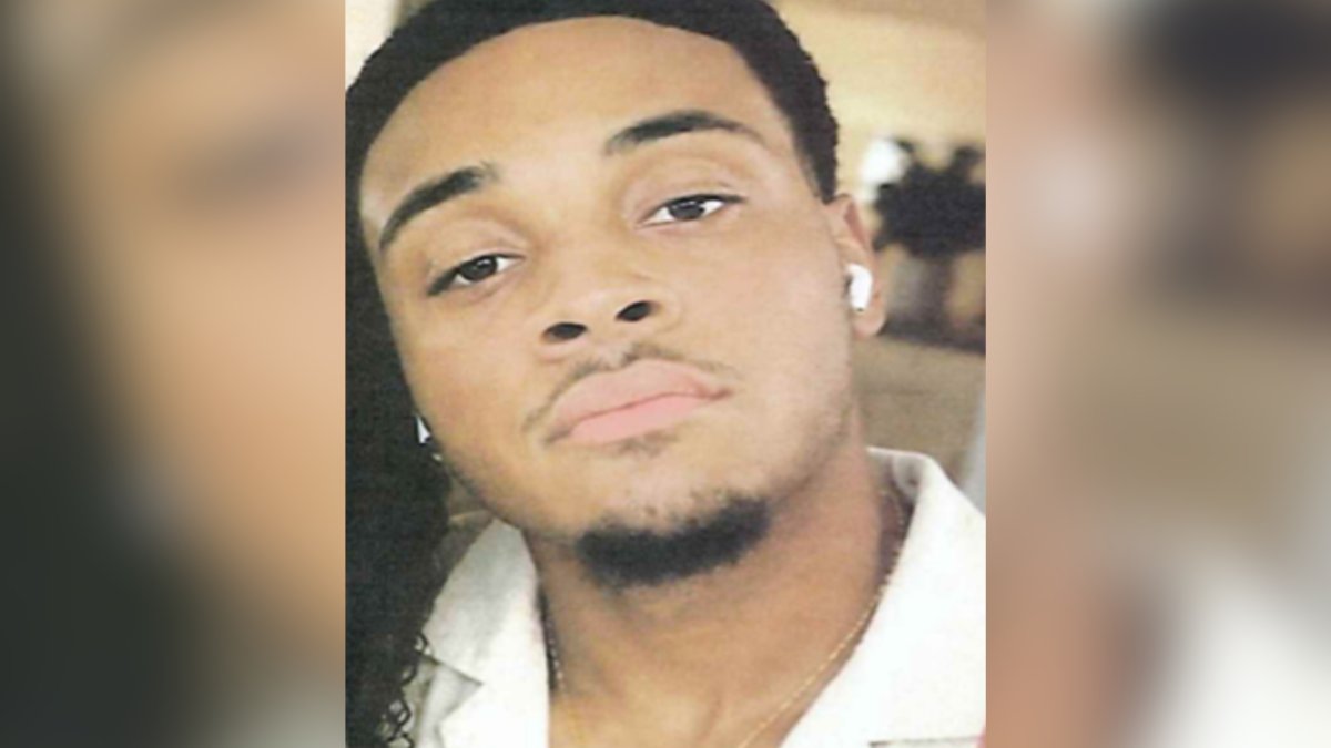 Buscan a adolescente de 17 años desaparecido en Carolina