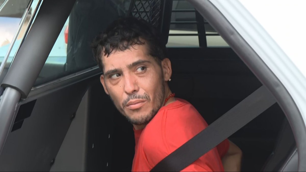 Arrestan hombre tras persecución en Carolina al conducir vehículo hurtado