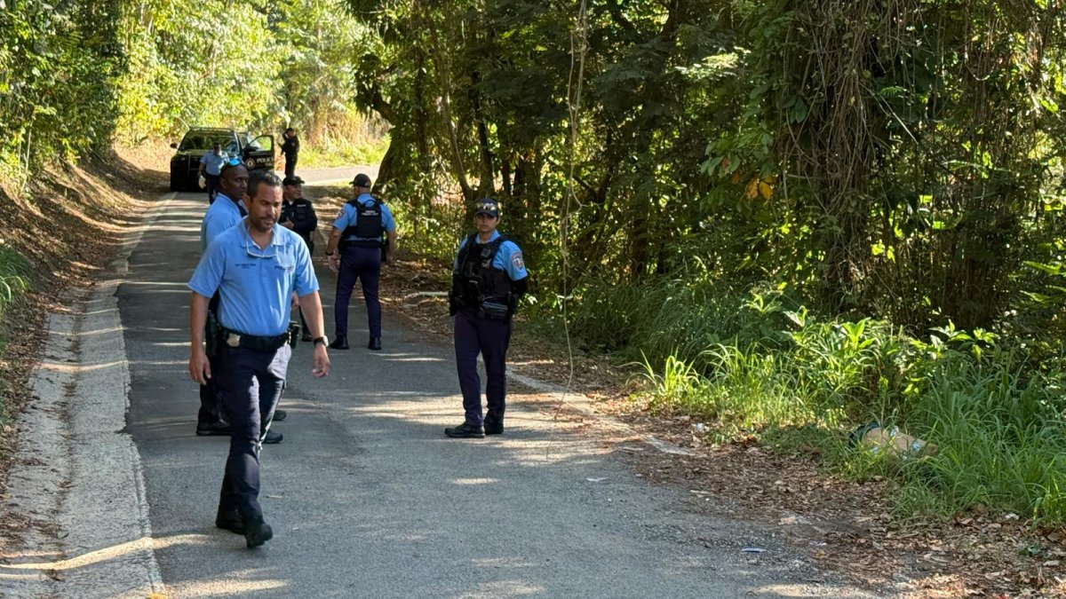 Hallan cuerpo de hombre atado de manos y pies en Trujillo Alto