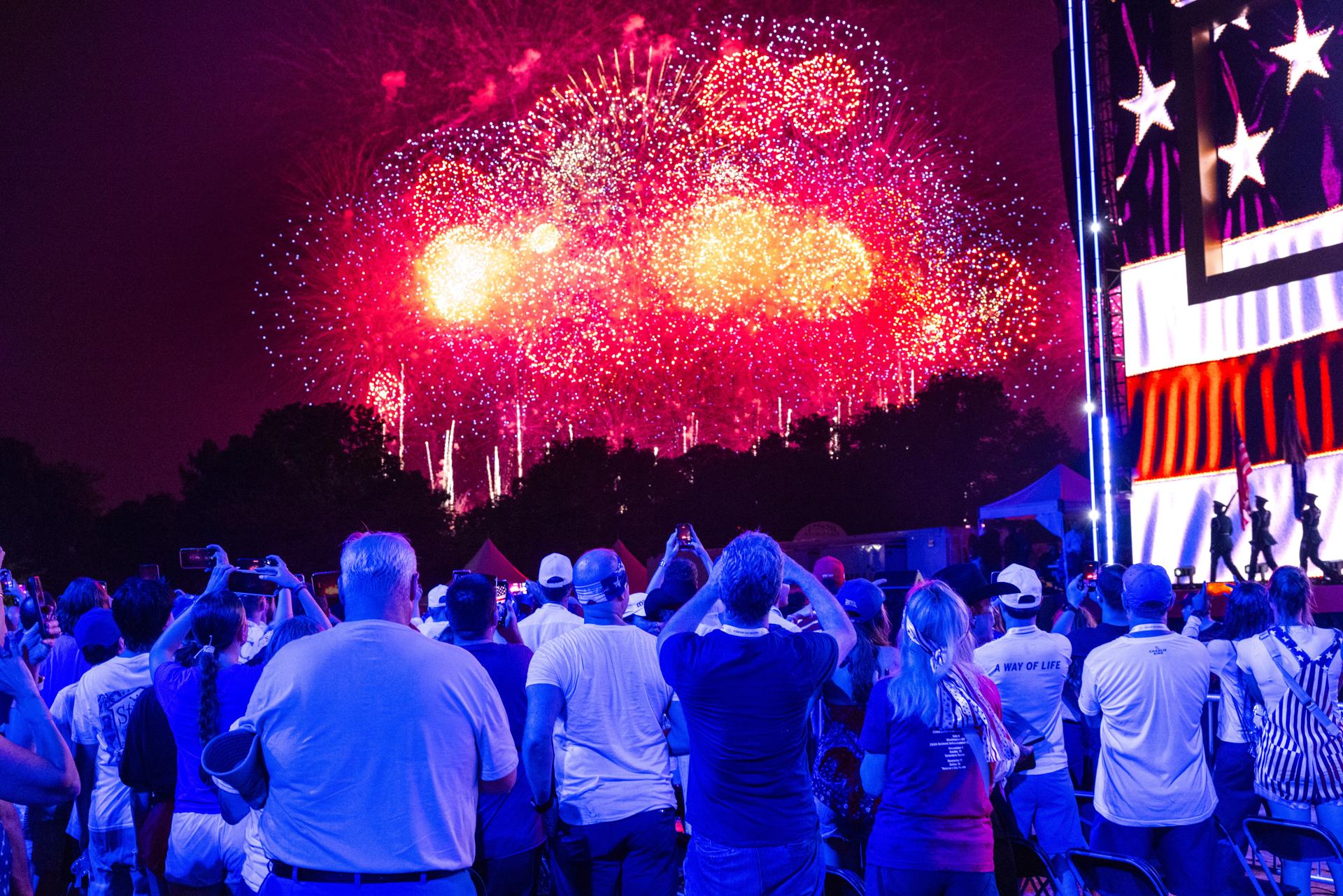 Washington se ilumina con histórico show de fuegos artificiales por los 250 años de Estados Unidos