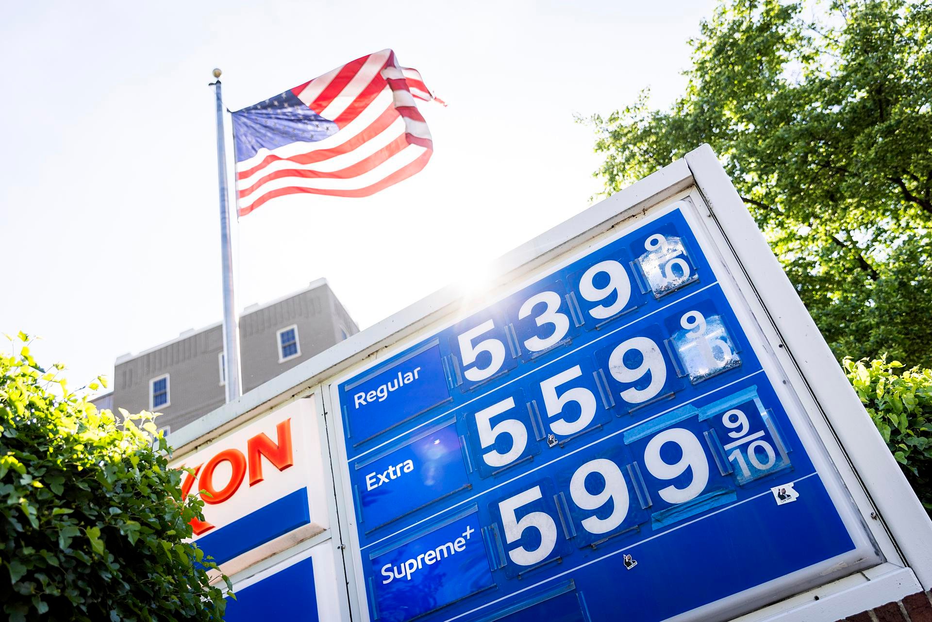 Imagen de la cobertura de: Suben los precios de la gasolina y la inflación en Estados Unidos