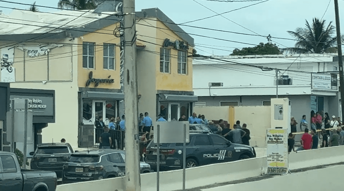 Ultiman a hombre en medio de robo a casa de empeño en Quebradillas
