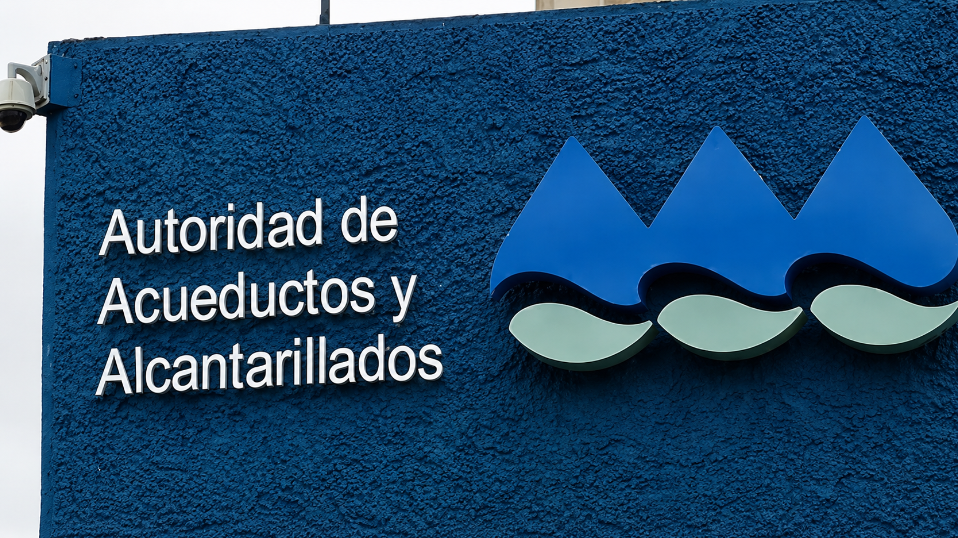 Imagen del artículo de Telemundo PR: Contralora: AAA otorgó contratos sin analizar si empleados podían realizar las tareas