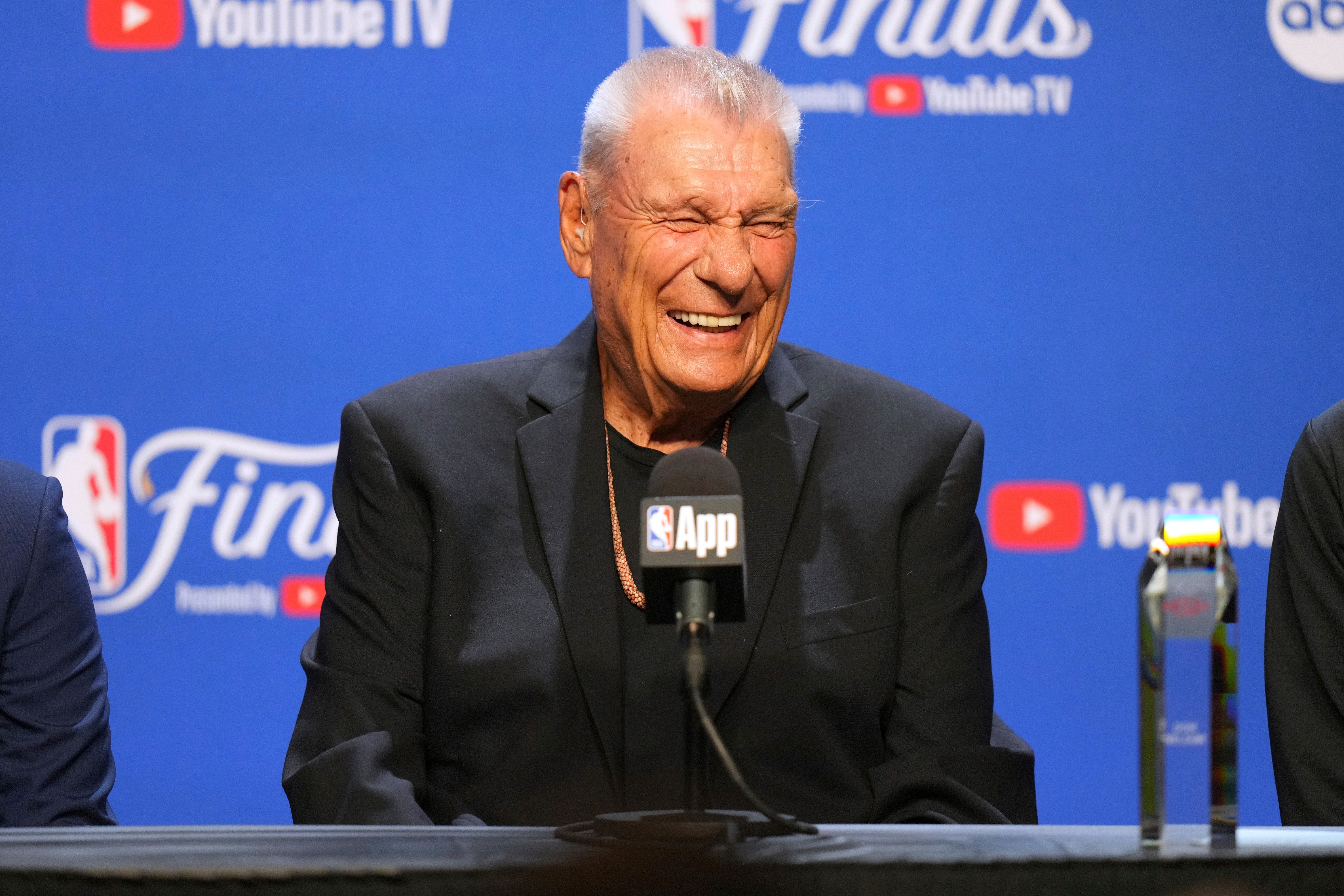 Imagen del artículo de Telemundo PR: Muere a los 86 años Don Nelson, el segundo entrenador con más victorias en la NBA