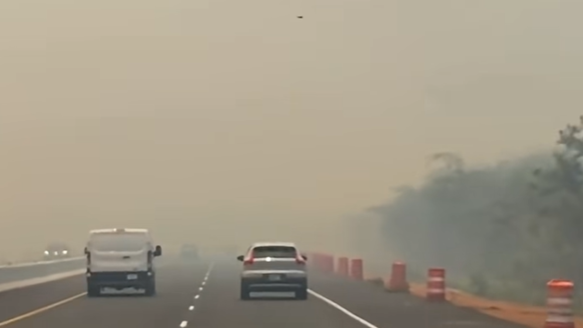 Imagen del artículo de Telemundo PR: Impresionante cantidad de humo por incendio forestal en Guánica