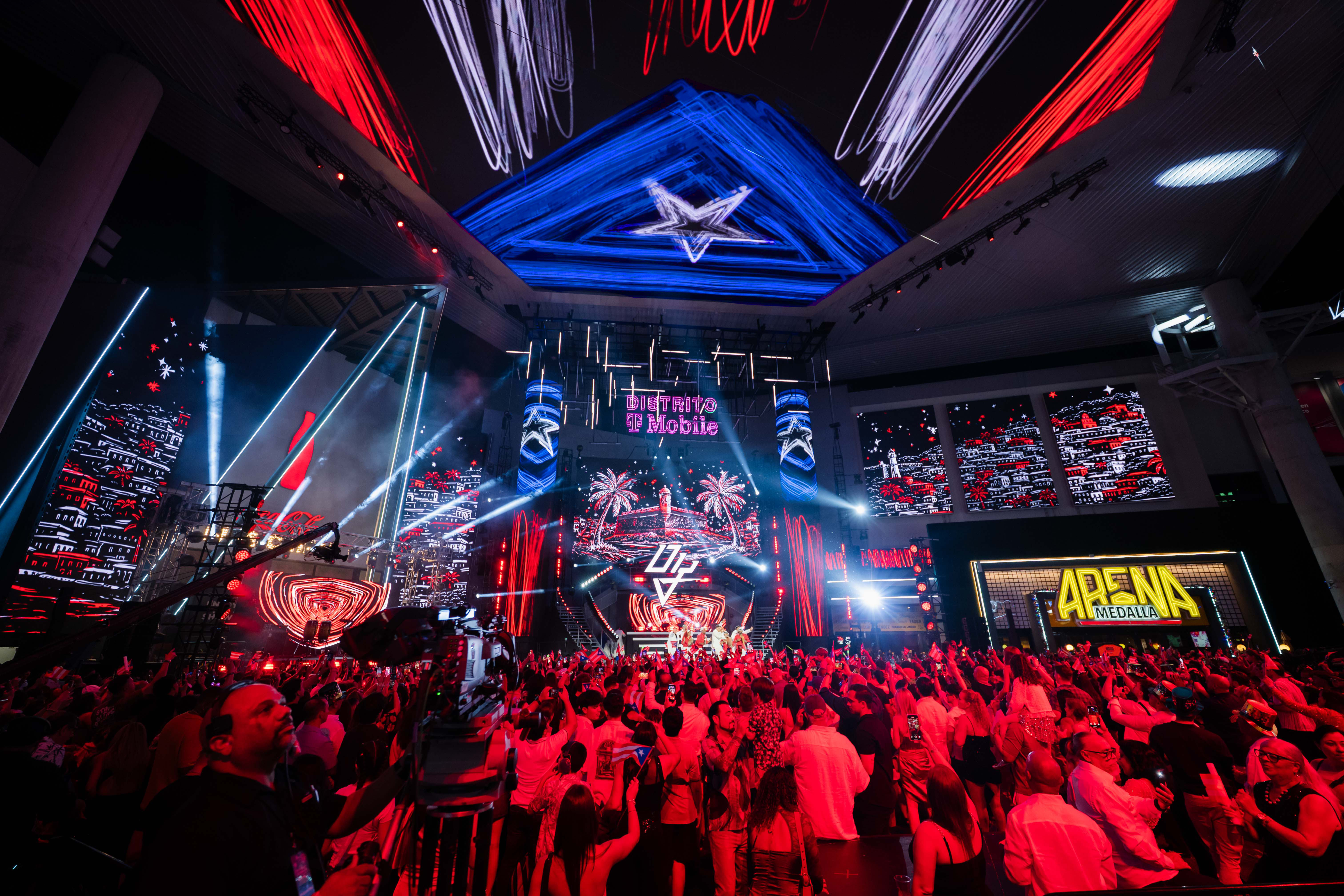 Imagen del artículo de Telemundo PR: Distrito T-Mobile y Coca-Cola Music Hall celebran 5 años con tremendo fiestón