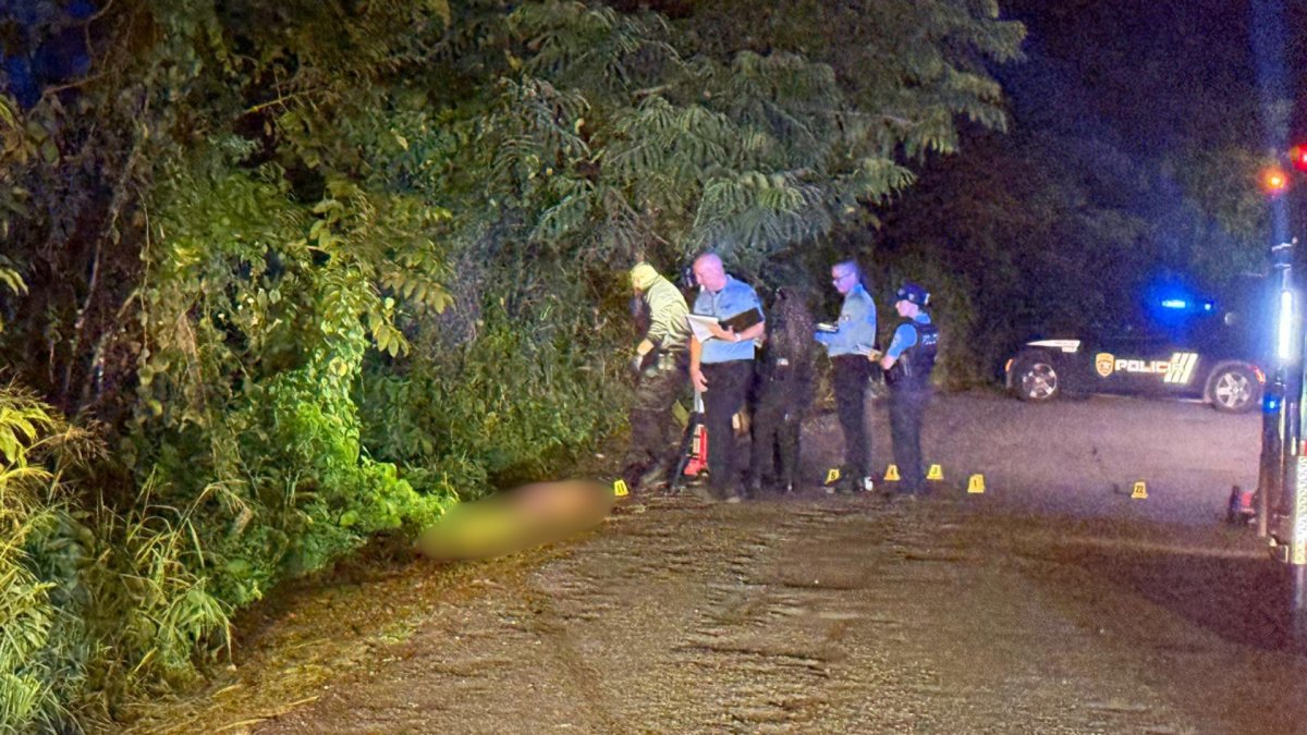 Policía investiga asesinato de hombre hallado baleado en Río Piedras