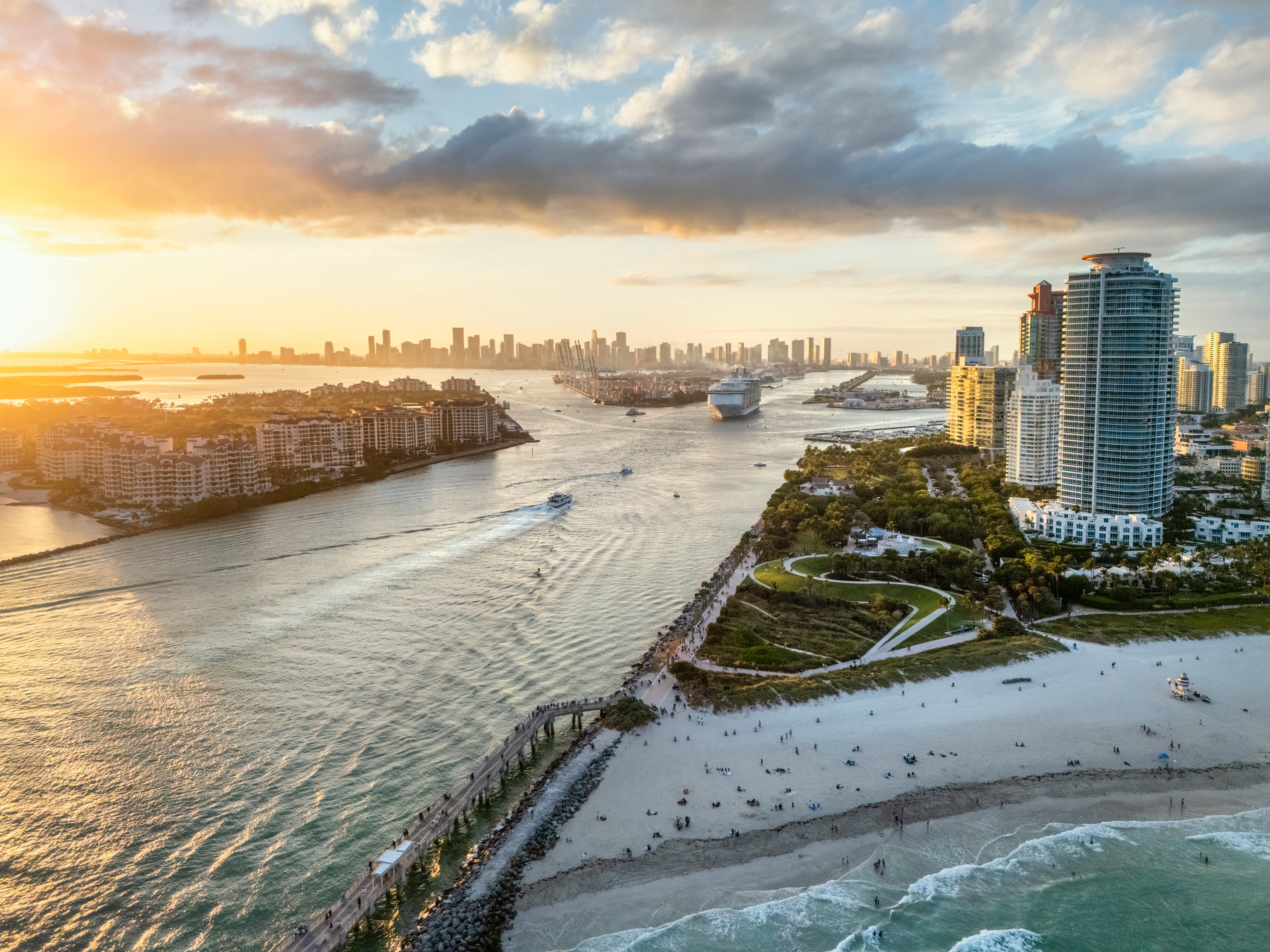 Imagen del artículo de Telemundo PR: Miami supera en costo de vida a Nueva York mientras atrae a los multimillonarios
