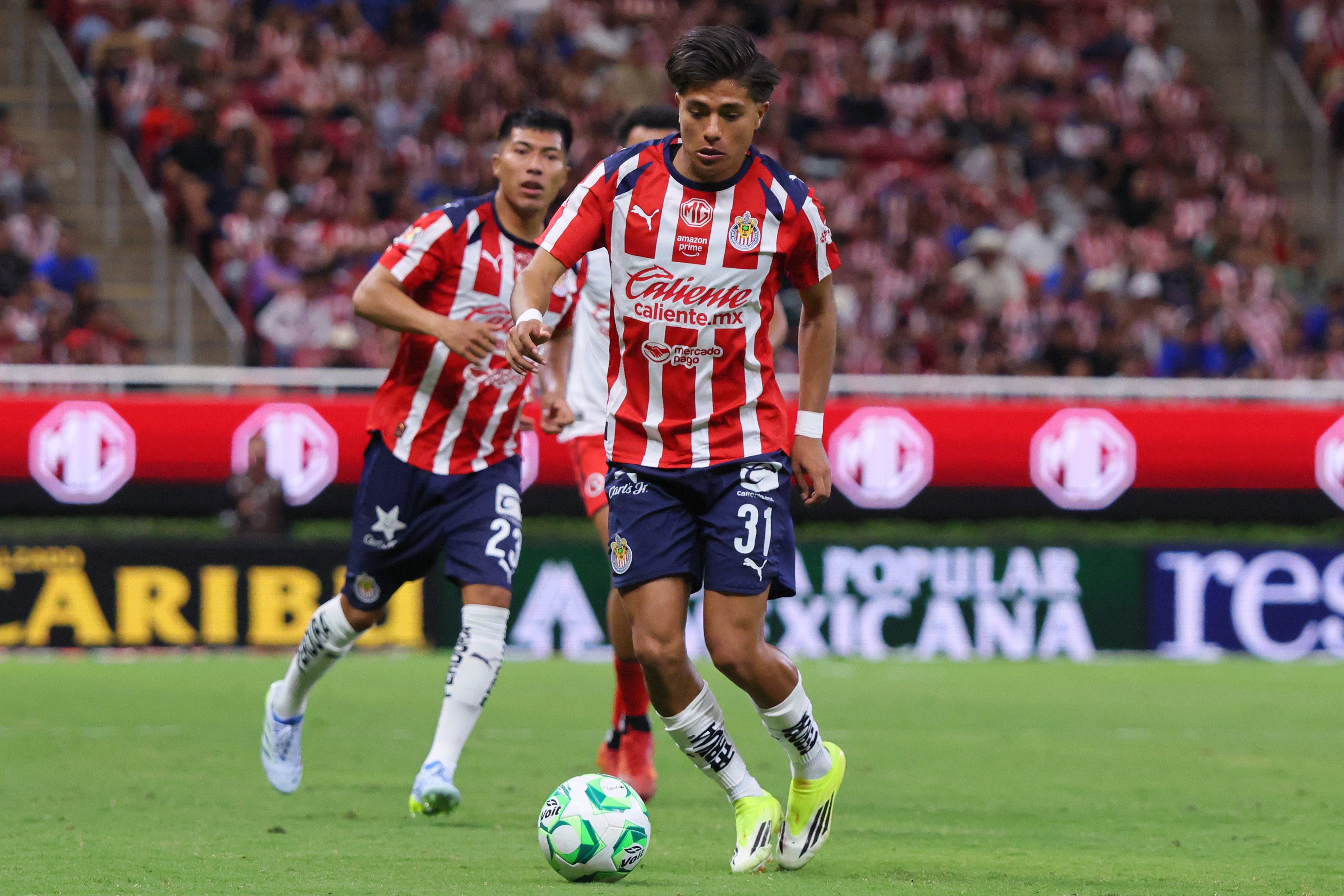 Imagen de la cobertura de: Las Chivas reciben a Tijuana en el Apertura de la Liga MX
