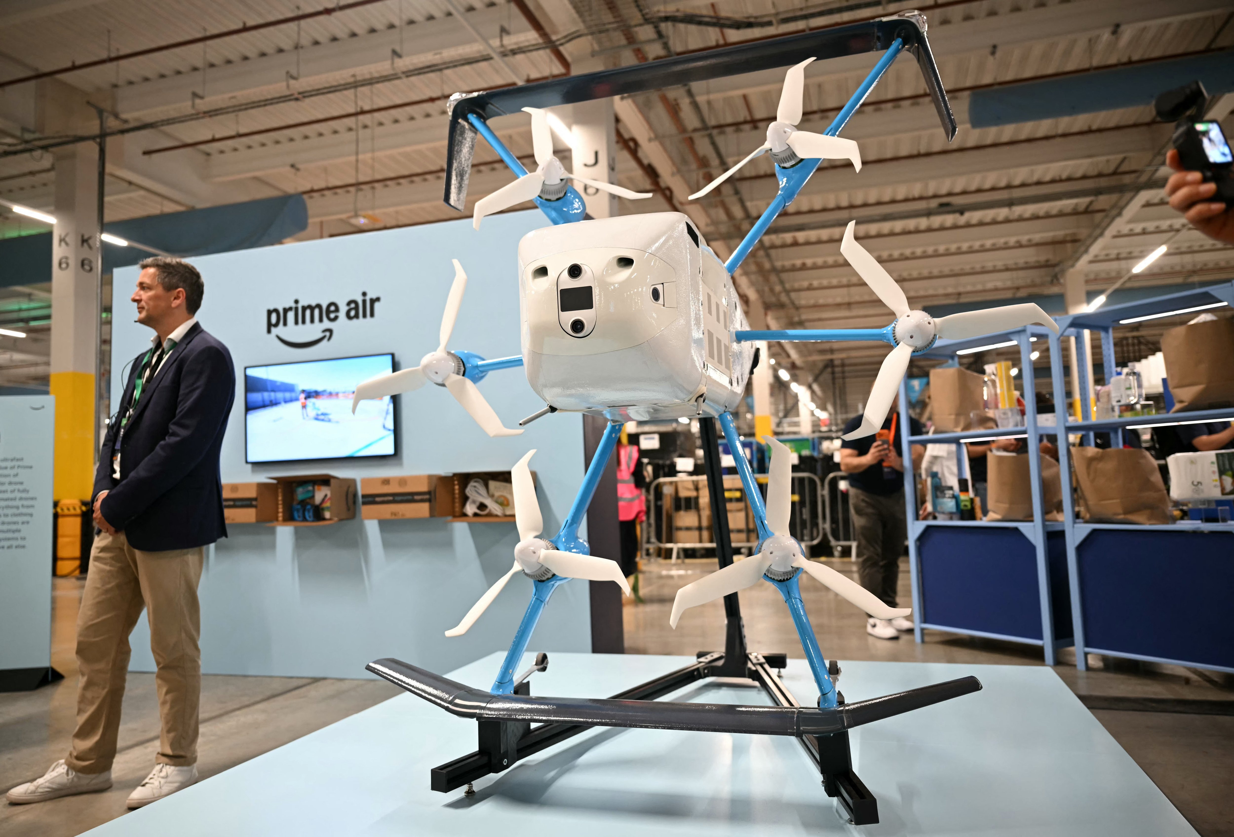 Imagen de la cobertura de: Amazon ampliará su reparto con drones a casi 500 ciudades en EE.UU.