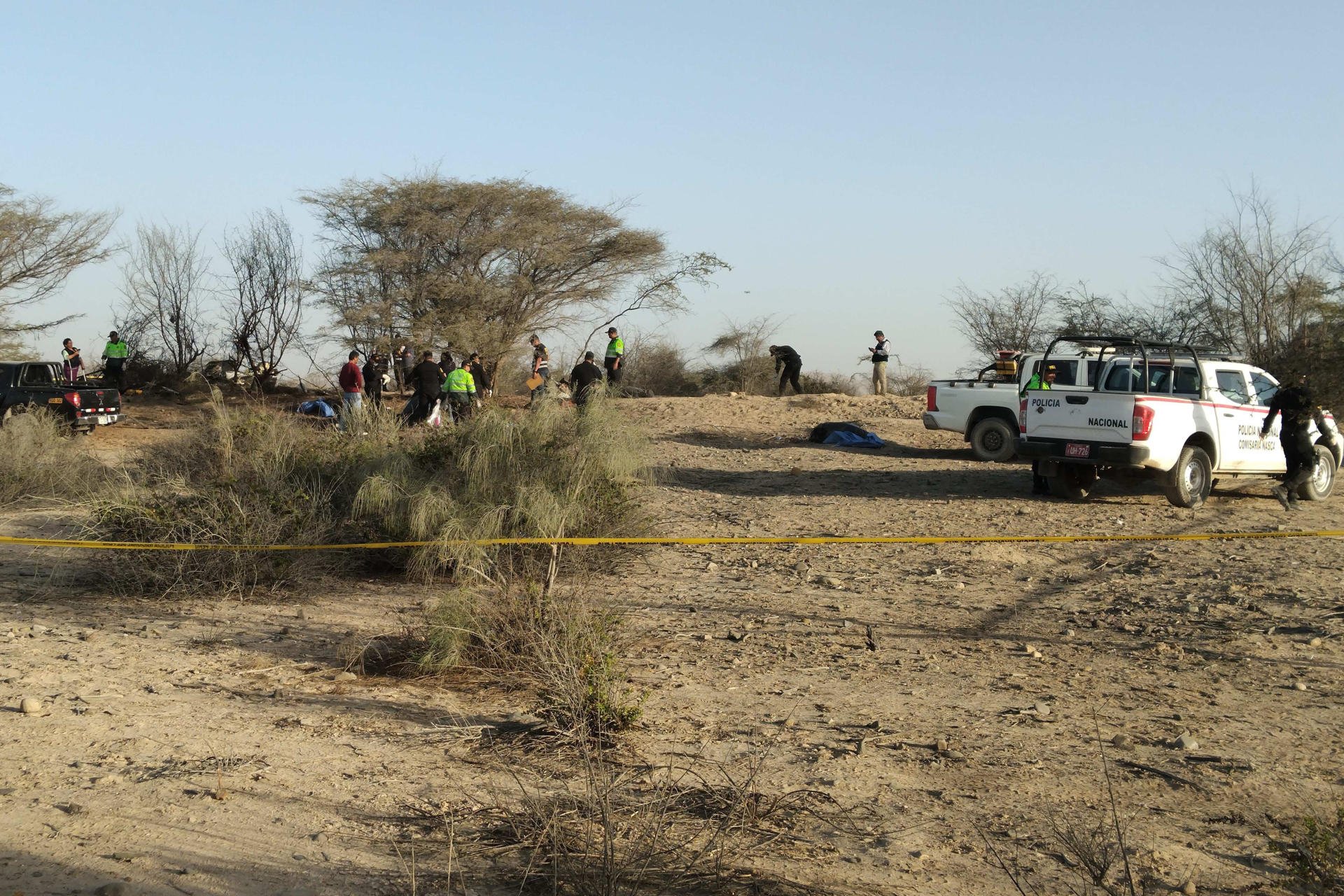 Mueren 13 personas tras estrellarse avioneta que sobrevolaba Líneas de Nazca en Perú