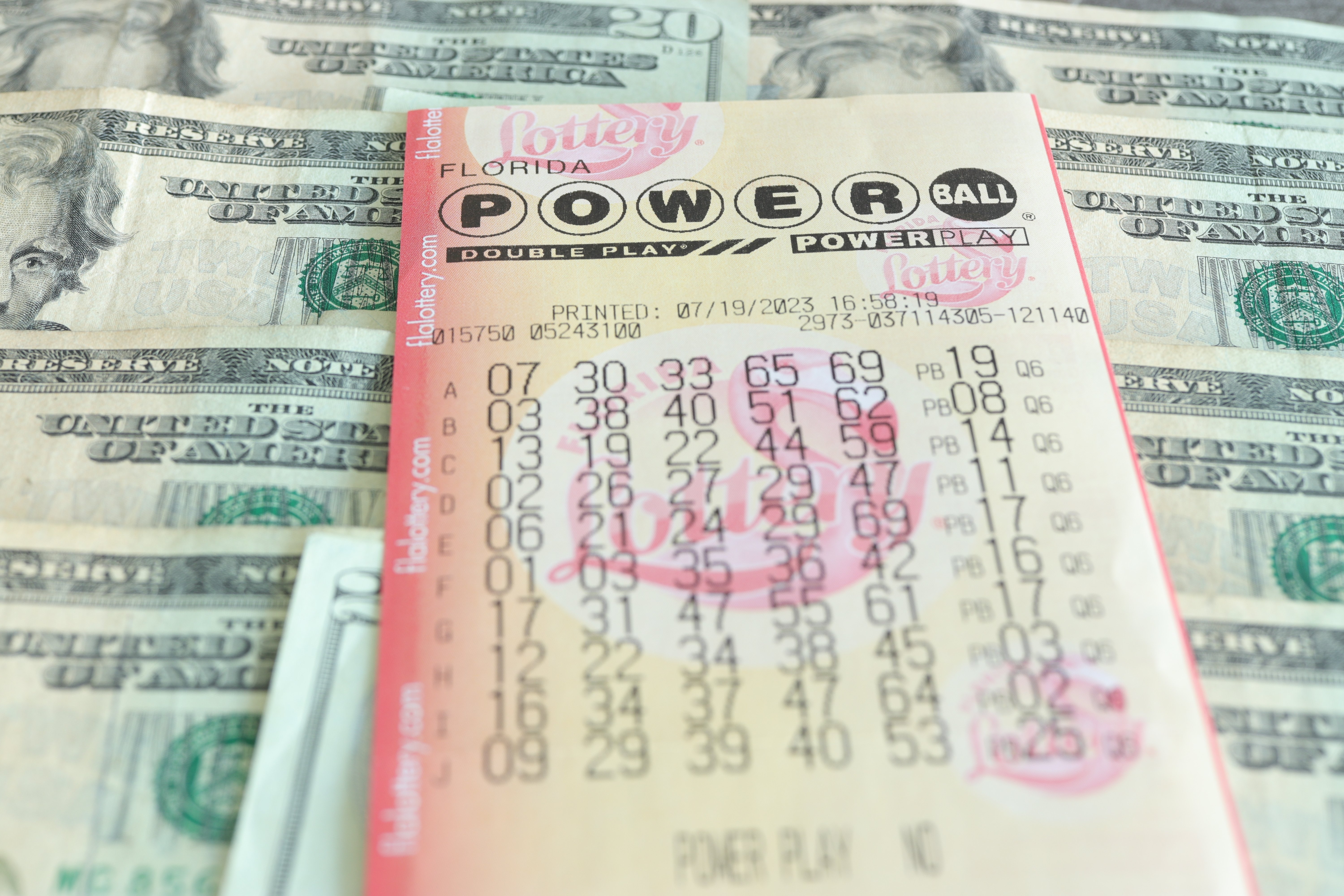 Imagen del artículo de Telemundo PR: Premio de $100,000 del Powerball cae en Puerto Rico
