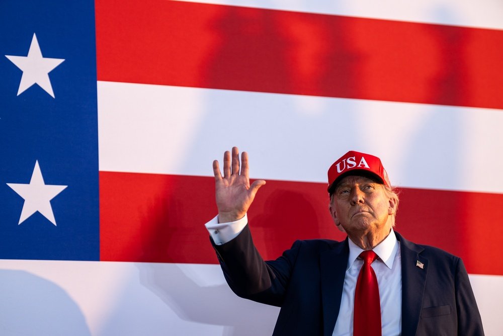 Imagen del artículo de Telemundo PR: Crece la batalla legal: 25 estados demandan los nuevos aranceles de Trump