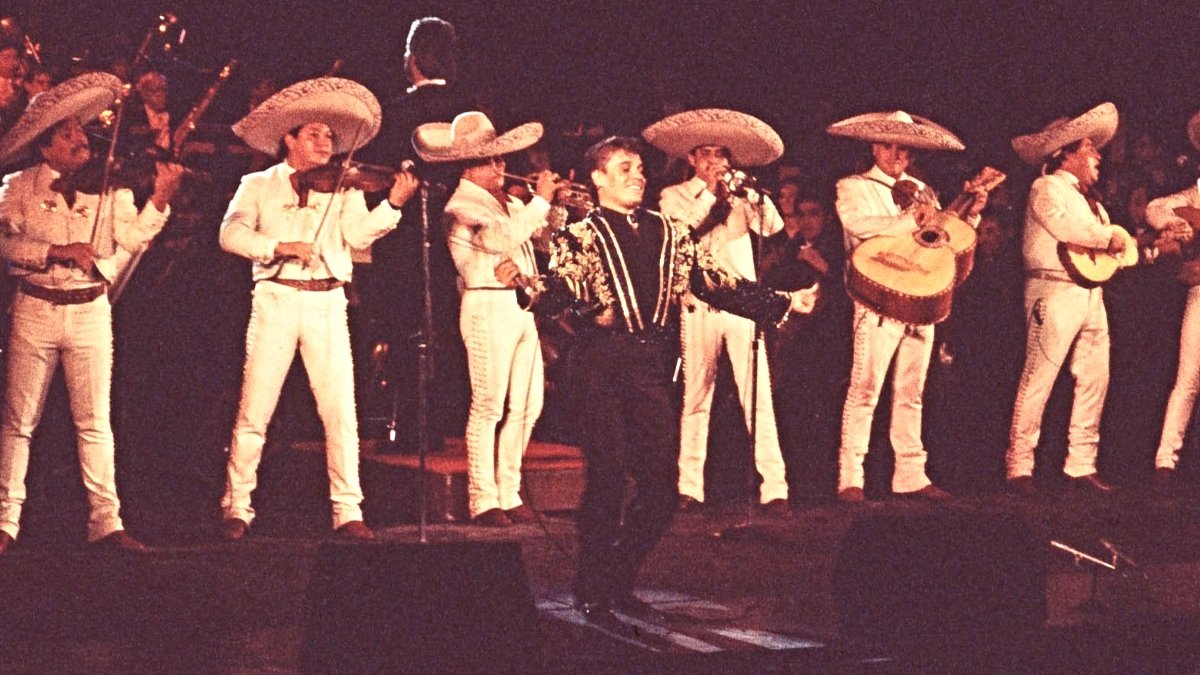 Imagen de la cobertura de: Llega a cines “Juan Gabriel: Mi primer Bellas Artes” a 10 años de su muerte