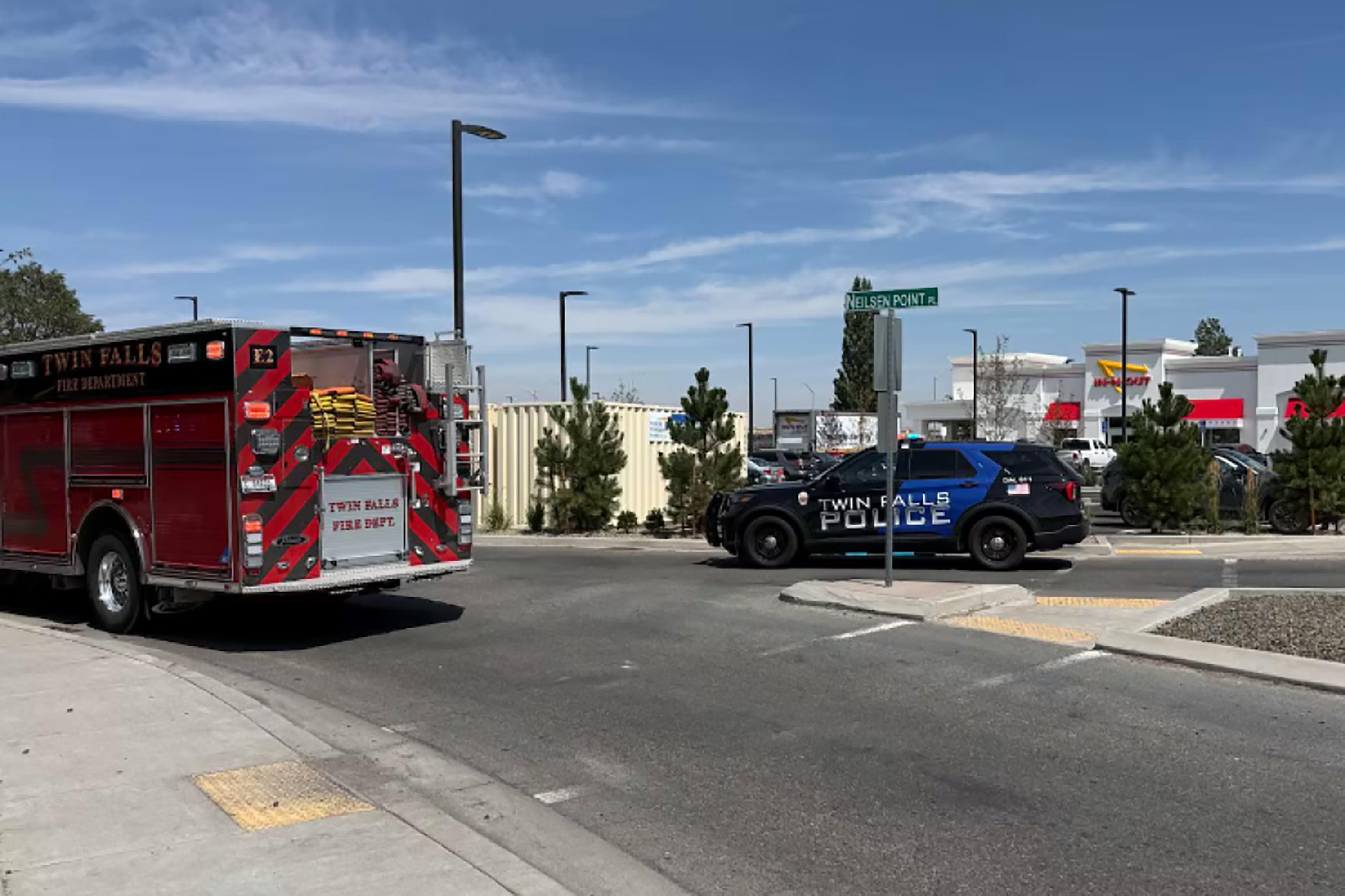 Imagen del artículo de Telemundo PR: Hombre desvió la atención del atacante durante tiroteo mortal en In-N-Out, según testigo