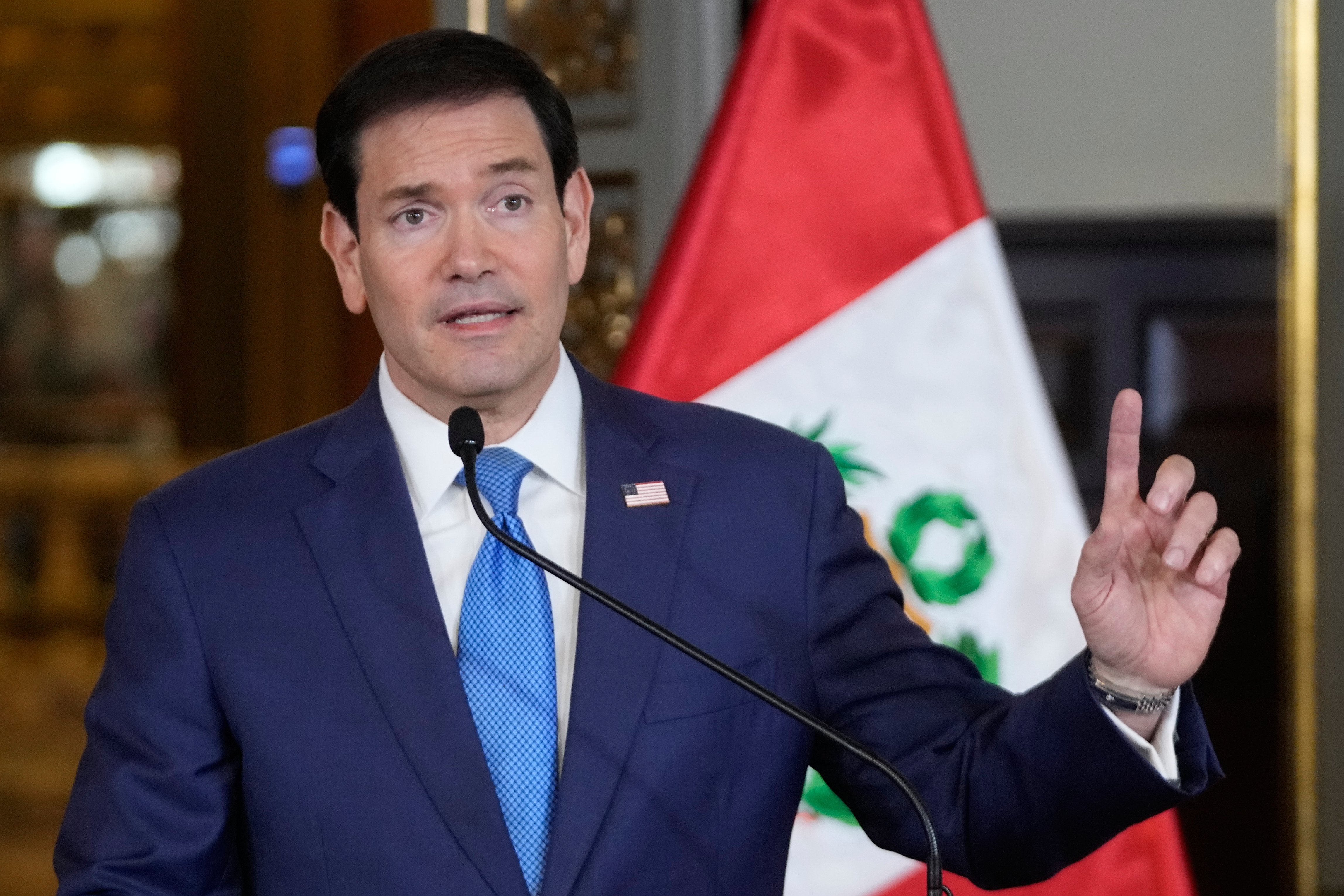Imagen del artículo de Telemundo PR: EEUU ofrece ayuda militar a aliados de Trump en Latinoamérica y retiran la de Europa