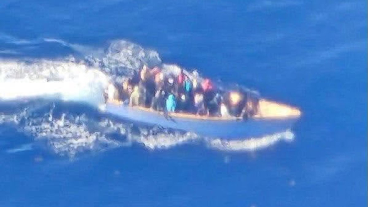 Guardia Costera busca a sobrevivientes tras naufragio cerca de Isla de Mona